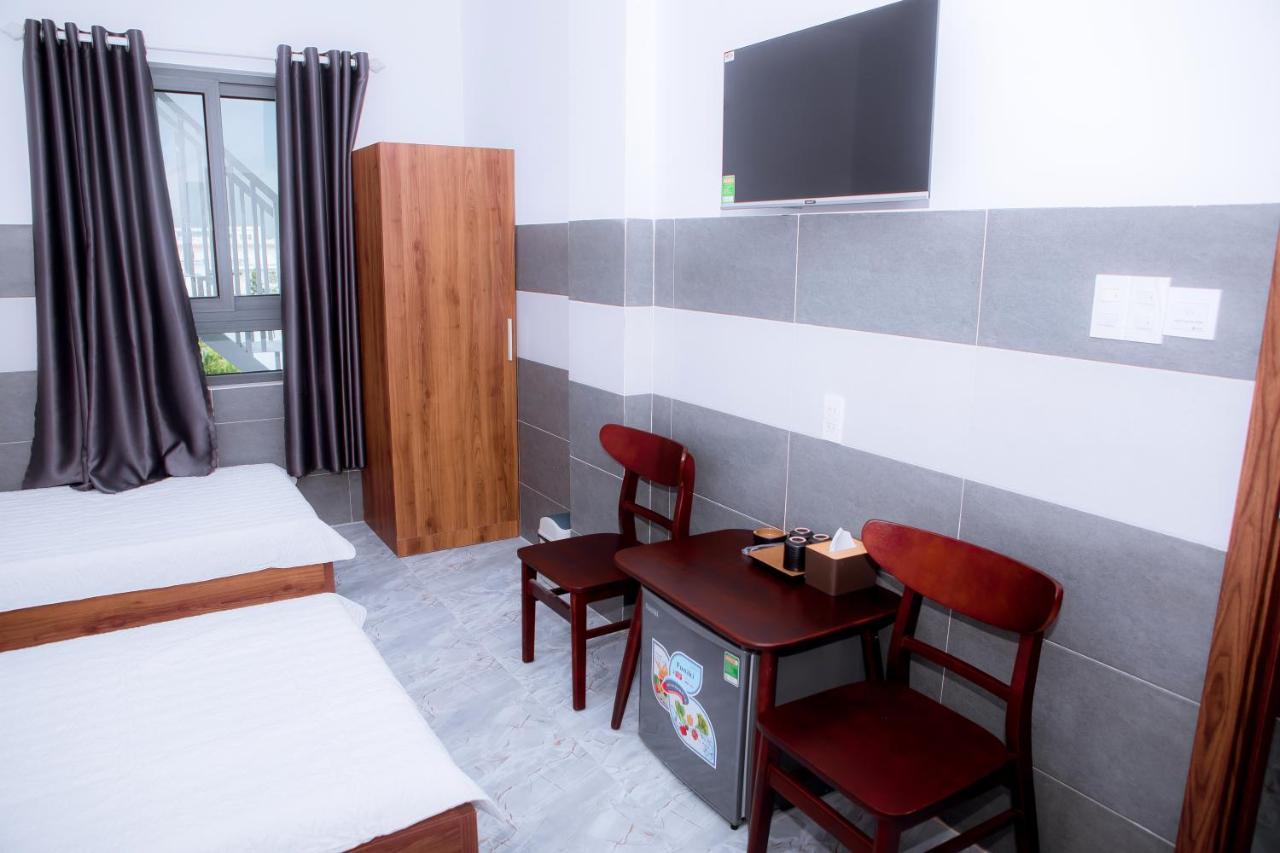 Trường Phúc Vinh *