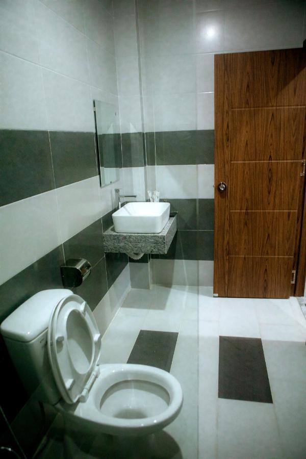 Trường Phúc Vinh Khách sạn *